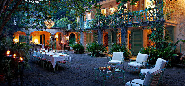 Fustic House