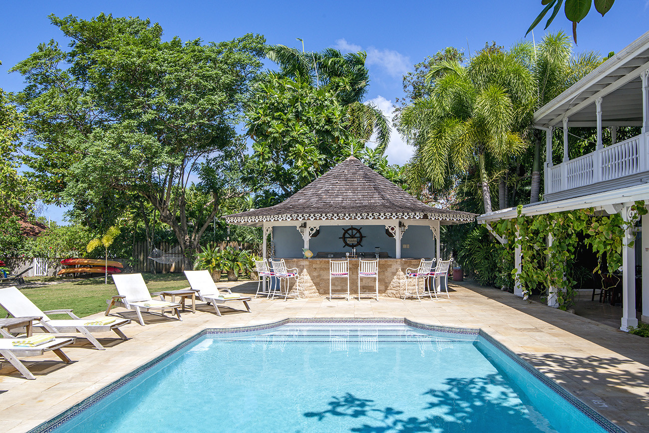 A Summer Place on the Beach | 7 Bedroom Villa in Discovery Bay