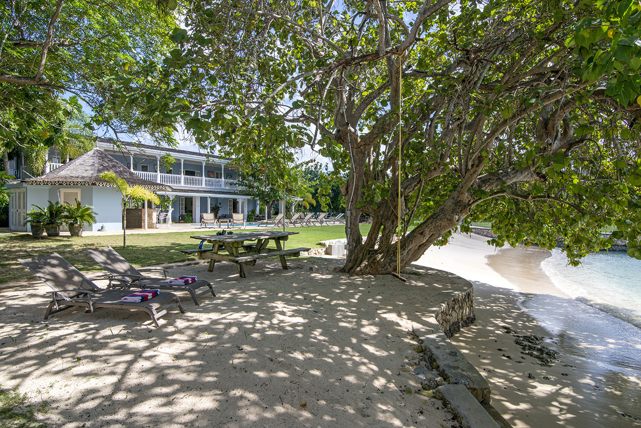 A Summer Place on the Beach | 7 Bedroom Villa in Discovery Bay