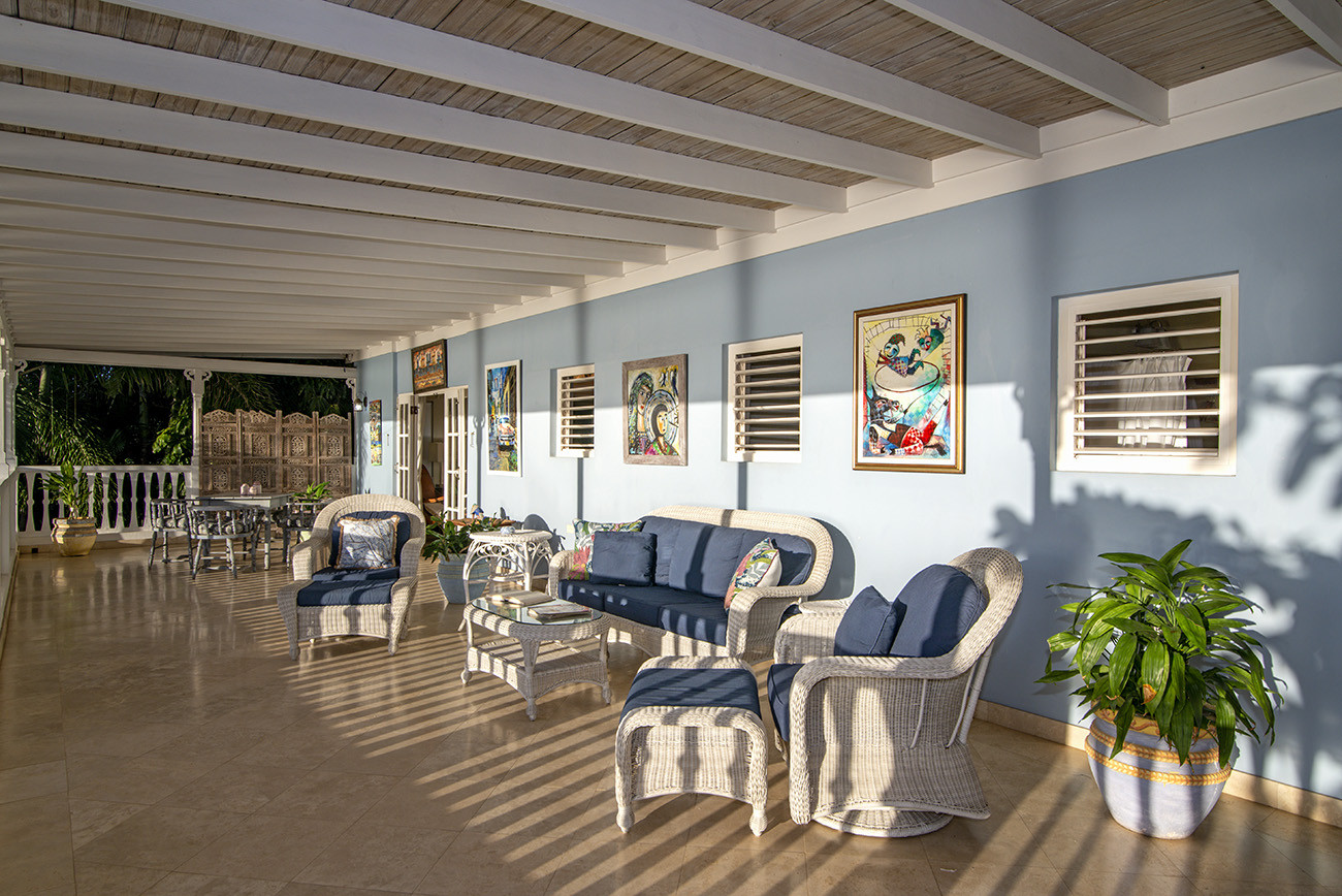 A Summer Place on the Beach | 7 Bedroom Villa in Discovery Bay
